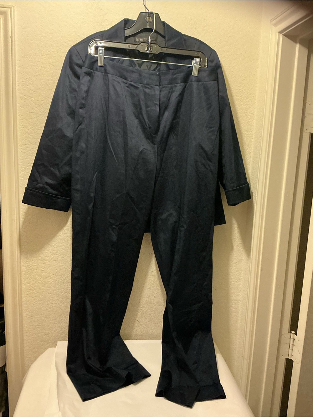 Lafayette 148 New York Navy blazer & Dress Pants suit